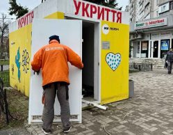 Єфрем Лазарев: Щодня рятуємо укриття від вандалів, але без підтримки громади — не впораємось Єфрем Лазарев: Щодня рятуємо укриття від вандалів, але без підтримки громади — не впораємось