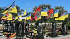 Максим Лашутко ініціював встановлення мобільних укриттів на міських кладовищах у Сумах