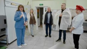 Розвиток кадрового потенціалу: Олексій Романько обговорив модернізацію професійної освіти під час візиту до Шосткинського ВПУ